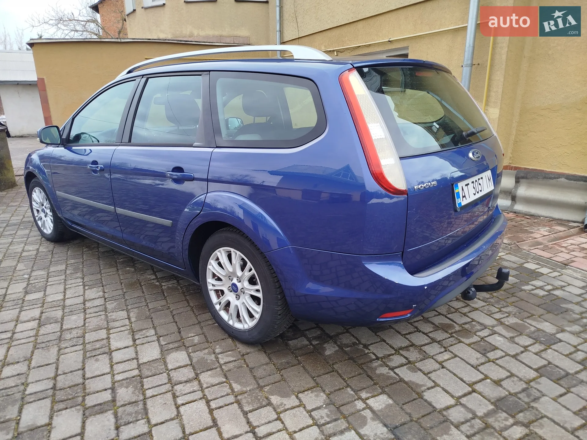 2010 Ford Focus - мініатюра 9