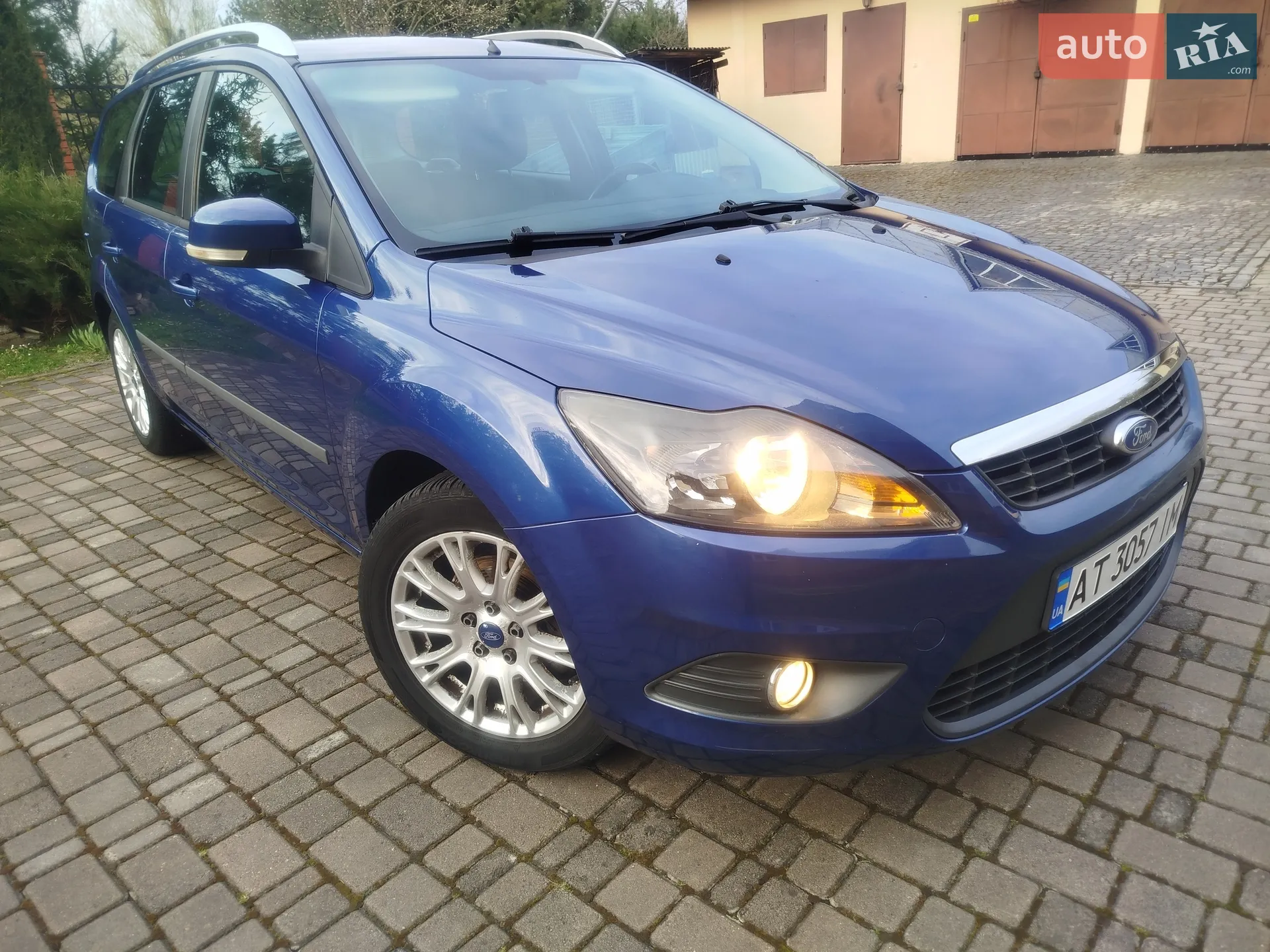 2010 Ford Focus - мініатюра 2