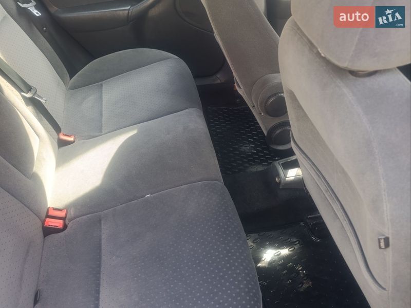 Седан Ford Focus 2004 в Черкасах фото 11 Седан Ford Focus 2004 в Черкасах