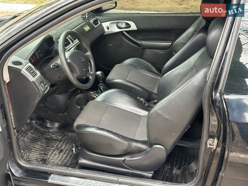 Хэтчбек Ford Focus 2005 в Ровно