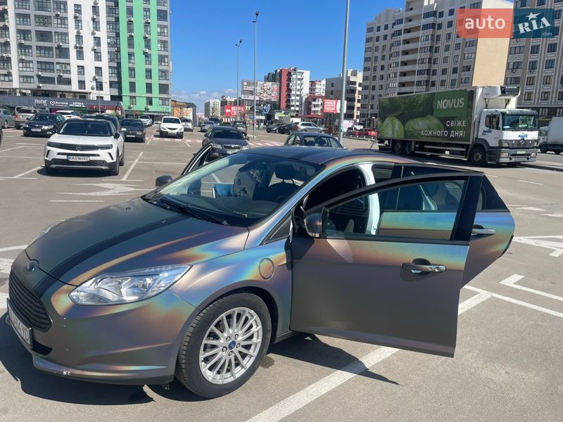 Хэтчбек Ford Focus 2016 в Киеве
