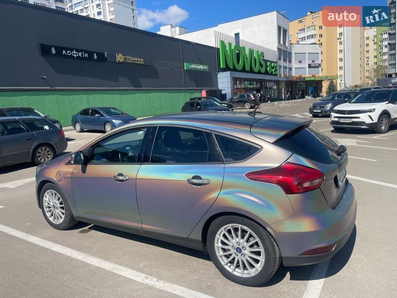 Хэтчбек Ford Focus 2016 в Киеве