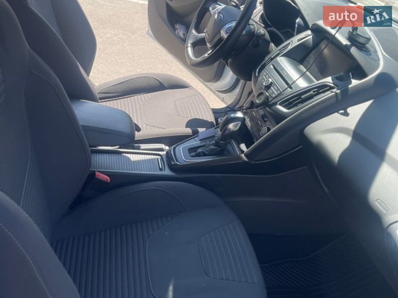 Хэтчбек Ford Focus 2016 в Киеве