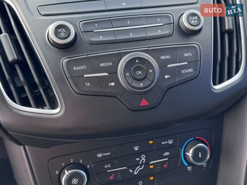 Хетчбек Ford Focus 2017 в Дніпрі фото 16 Хетчбек Ford Focus 2017 в Дніпрі