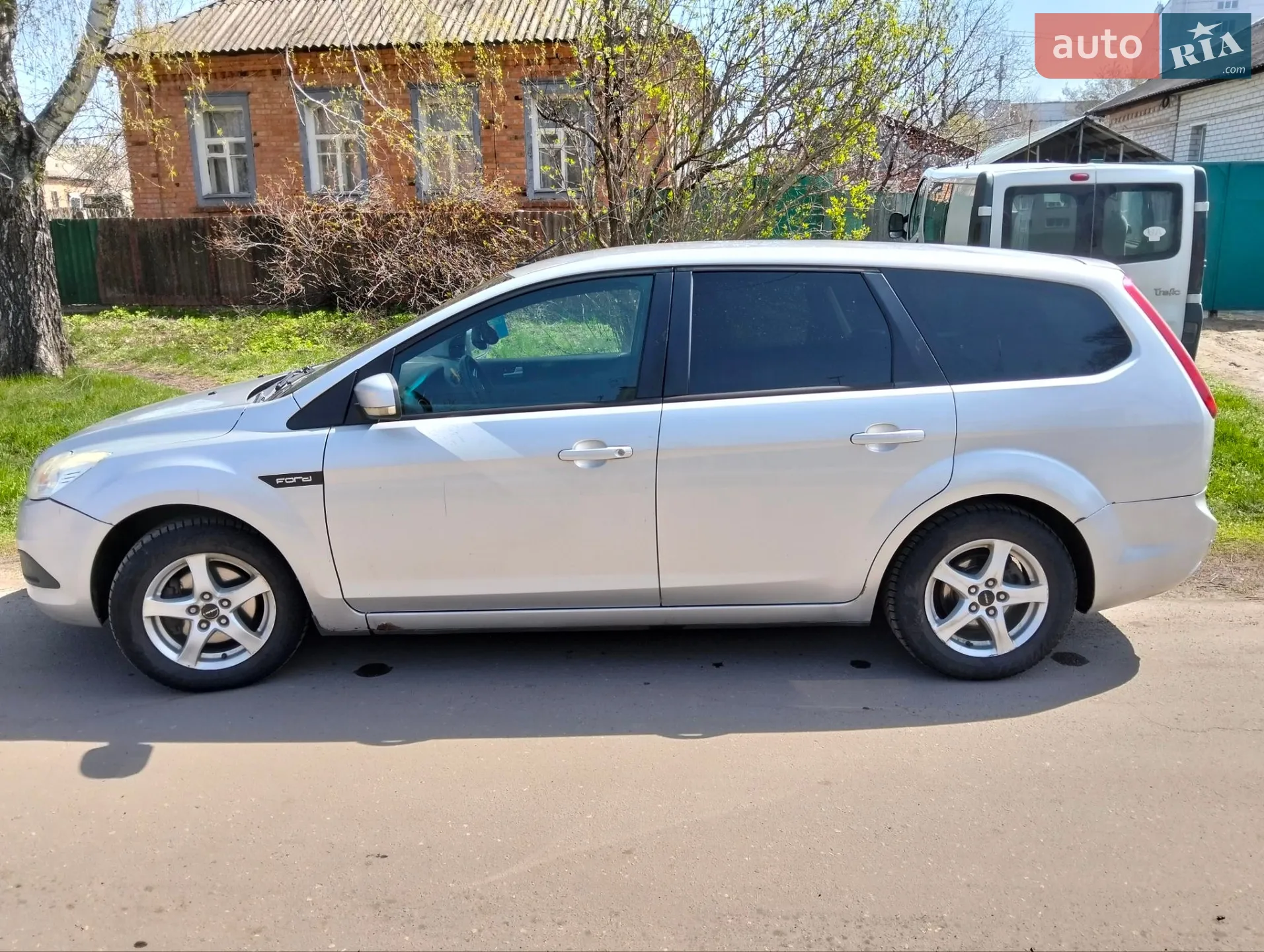 2010 Ford Focus - мініатюра 3