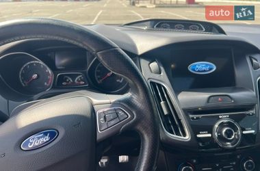 Хэтчбек Ford Focus 2016 в Киеве