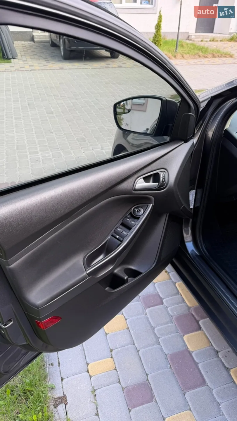 2015 Ford Focus - мініатюра 16