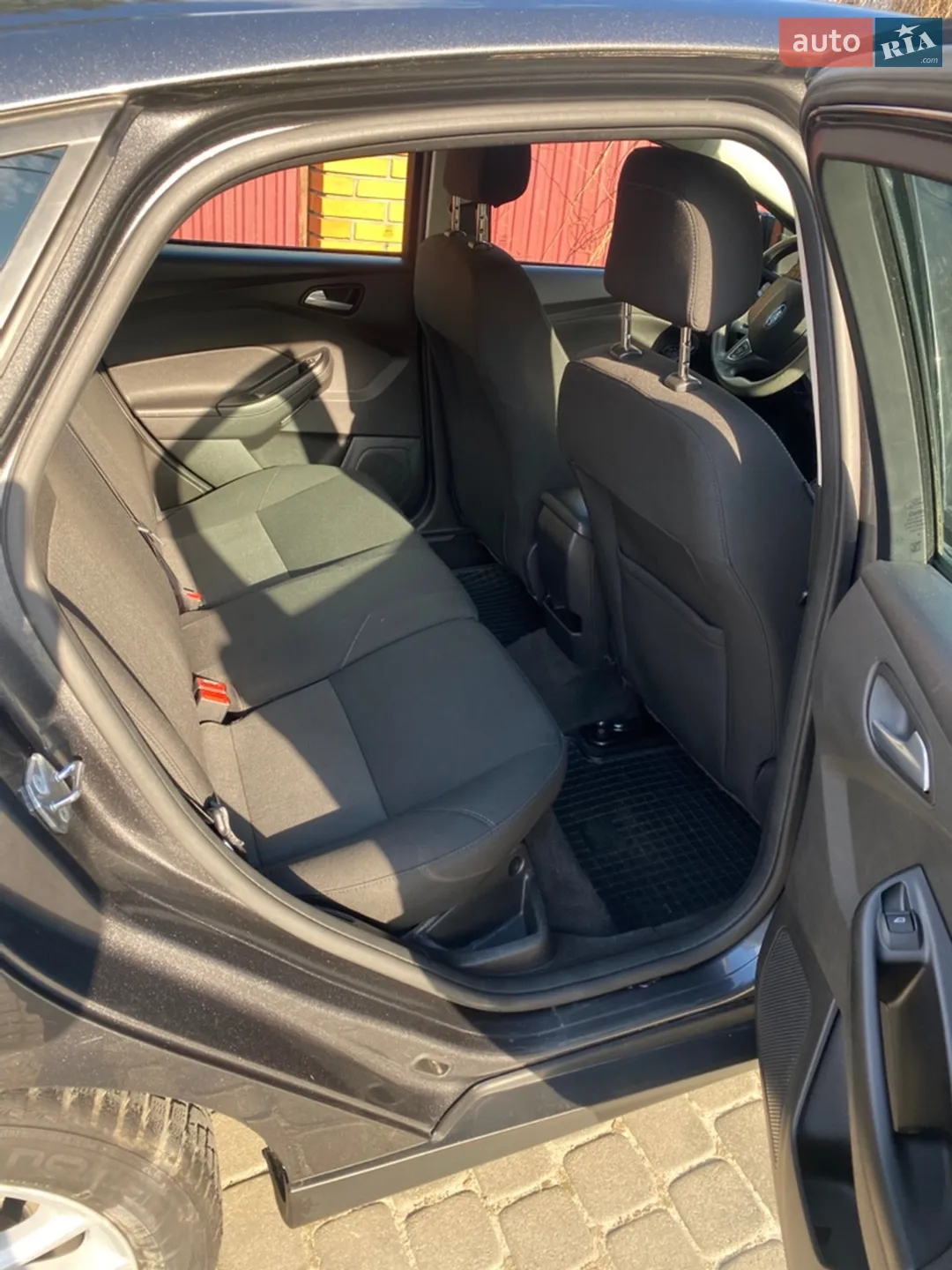 Ford Focus 2017 VIN 1FADP3K28JL206749 фото оголошення 6 з 13