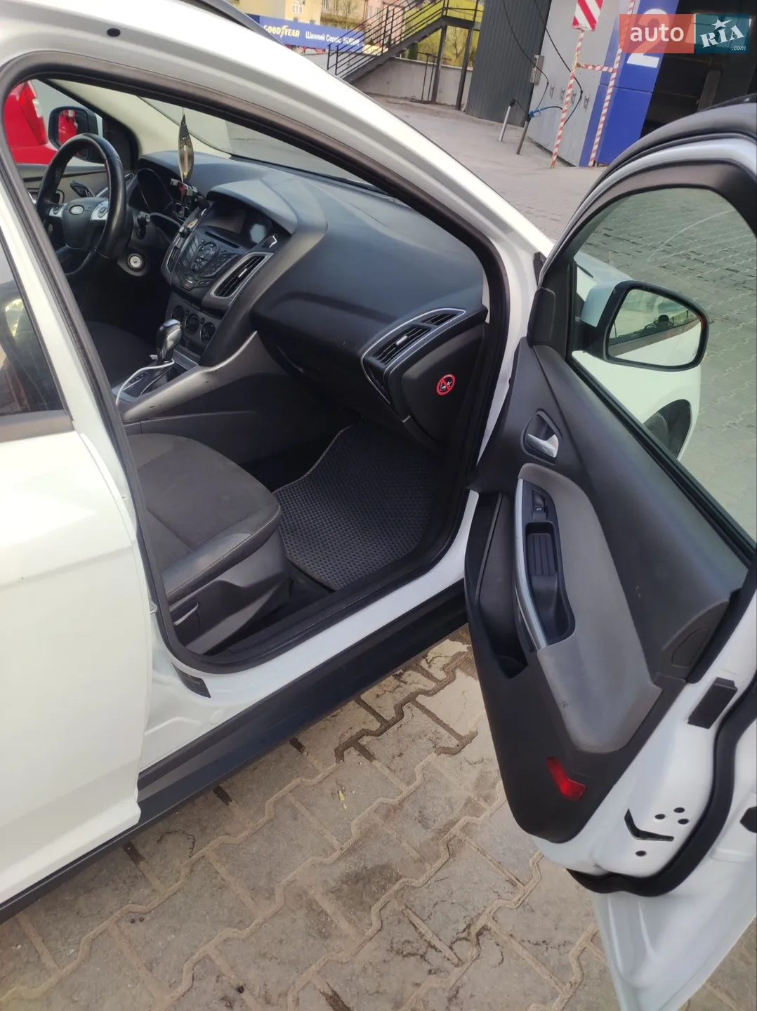 2013 Ford Focus - мініатюра 9