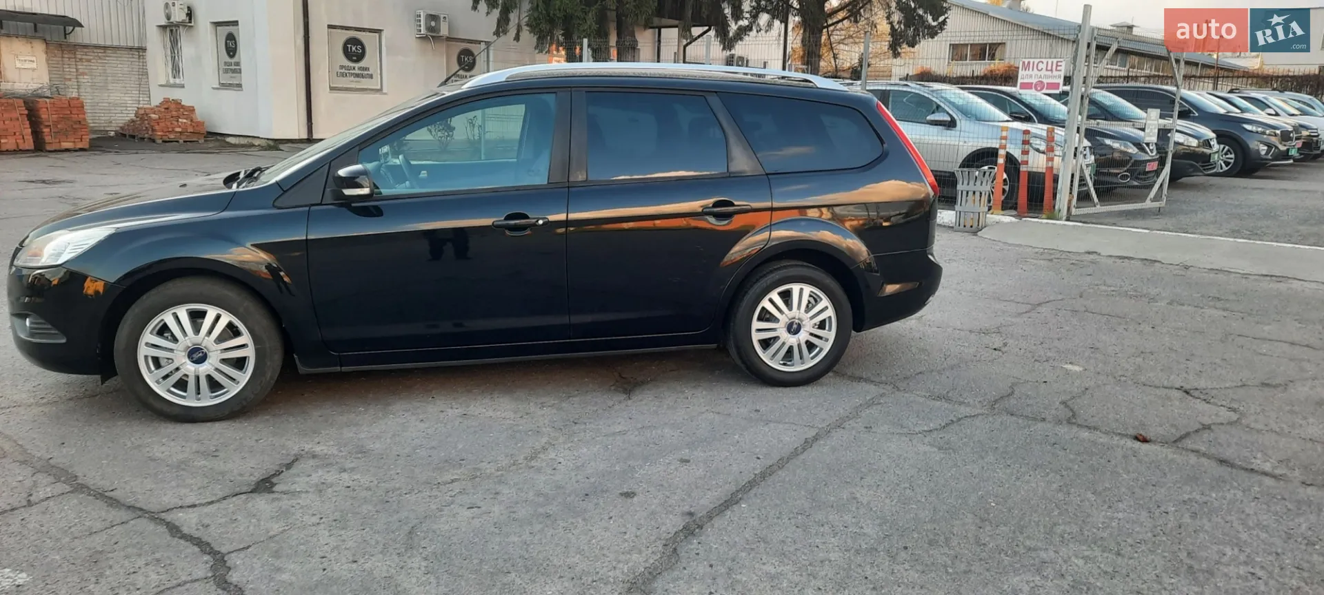 2010 Ford Focus - мініатюра 8