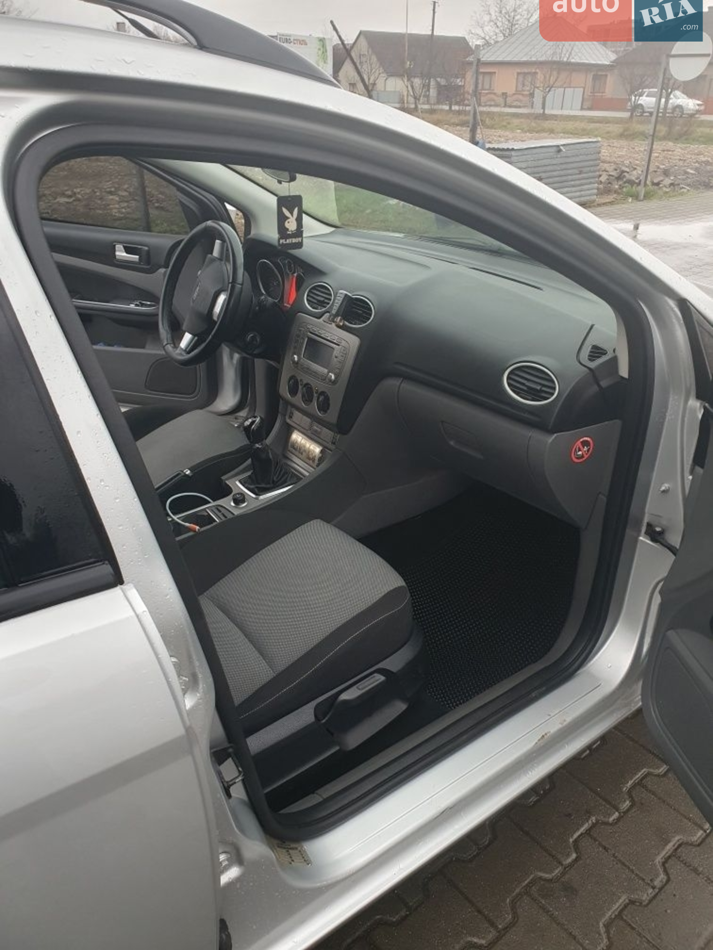 2010 Ford Focus - мініатюра 3