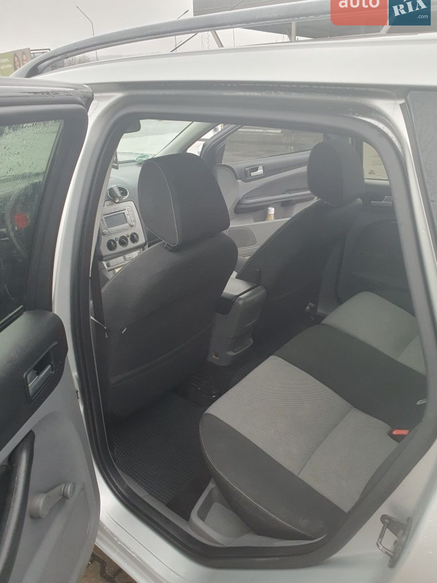 2010 Ford Focus - мініатюра 6