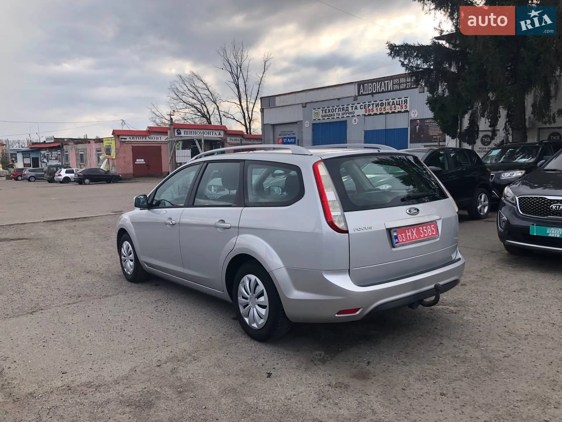 2010 Ford Focus - мініатюра 9