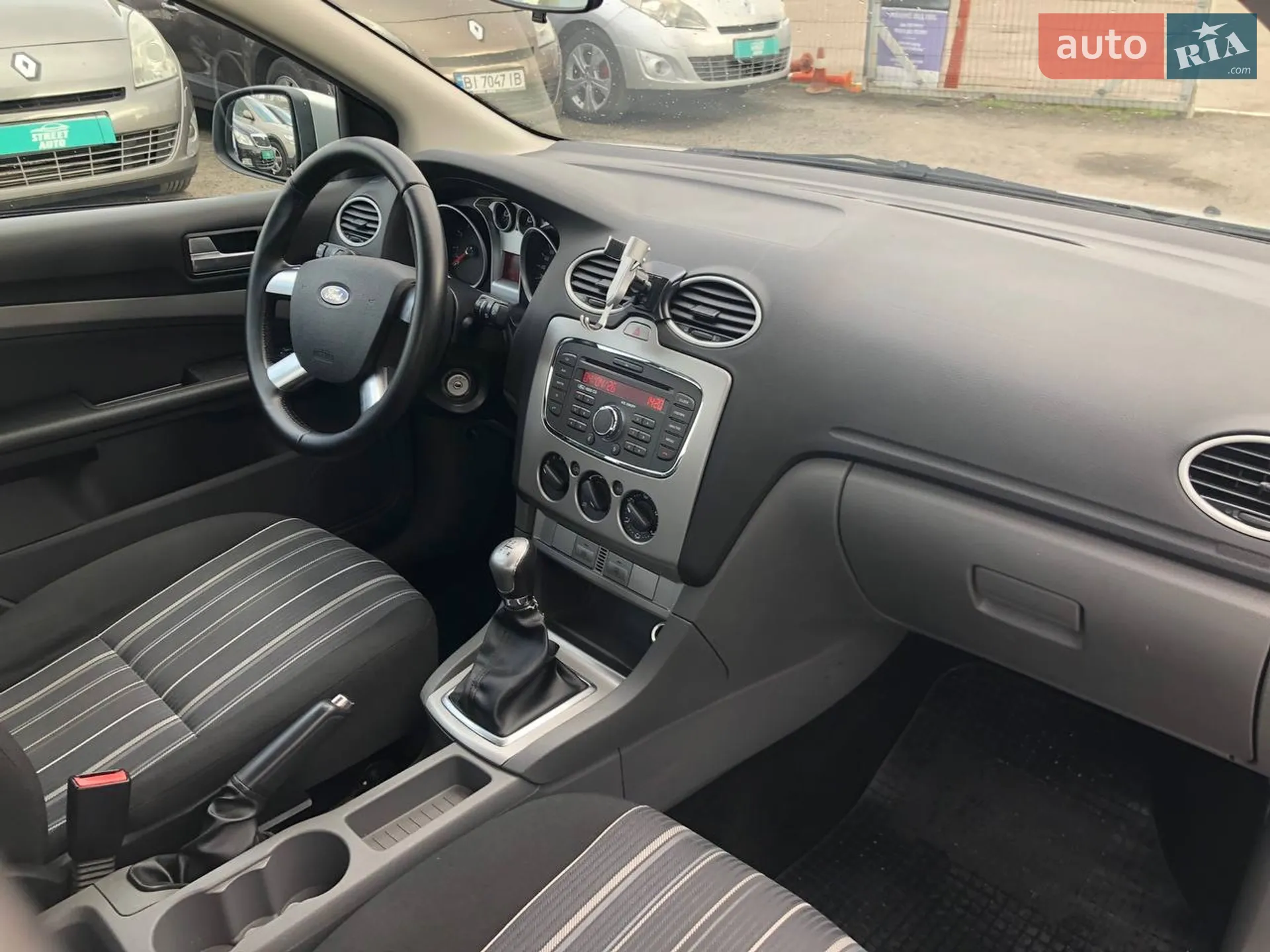 2010 Ford Focus - мініатюра 22