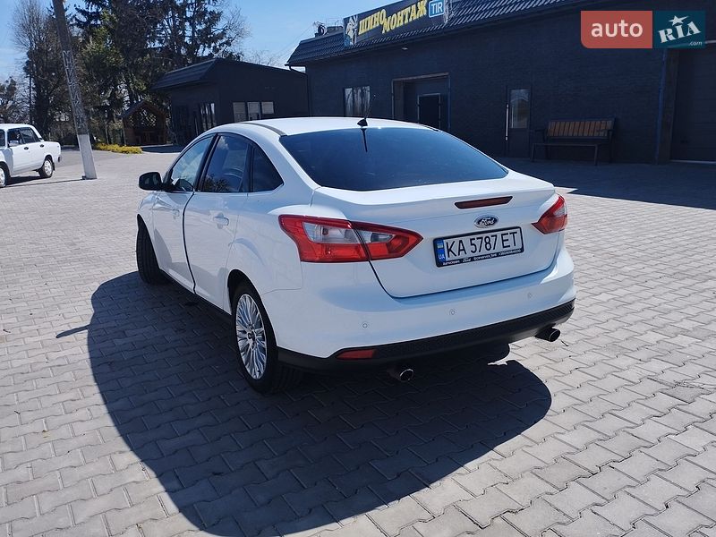 Седан Ford Focus 2011 в Киеве