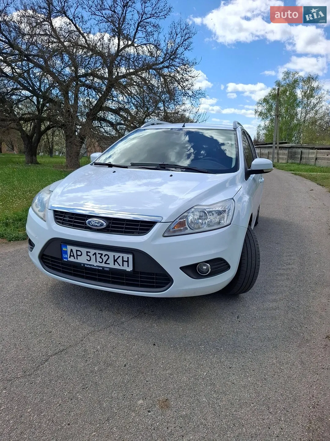 2010 Ford Focus - мініатюра 2