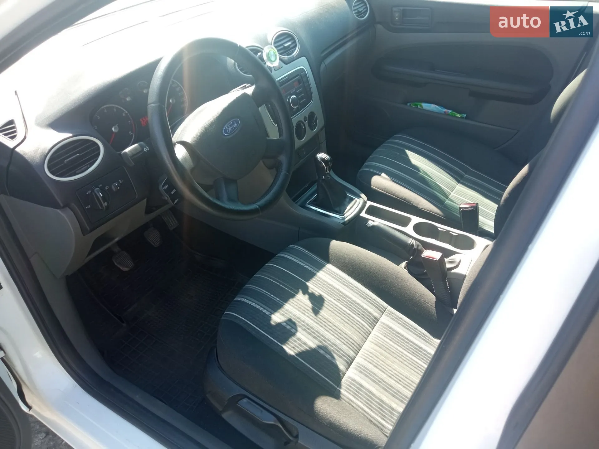 2011 Ford Focus - мініатюра 2