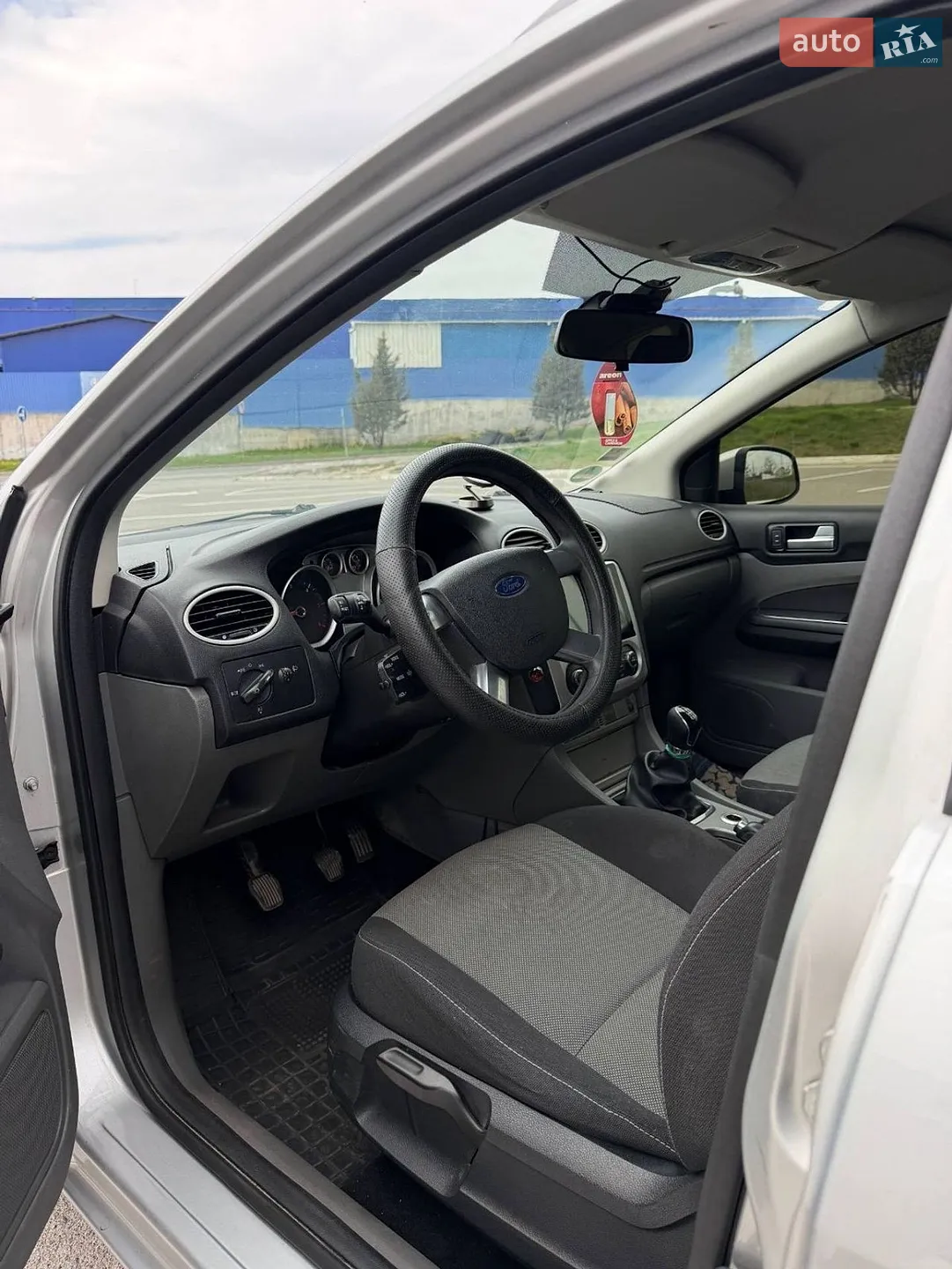 2010 Ford Focus - мініатюра 10