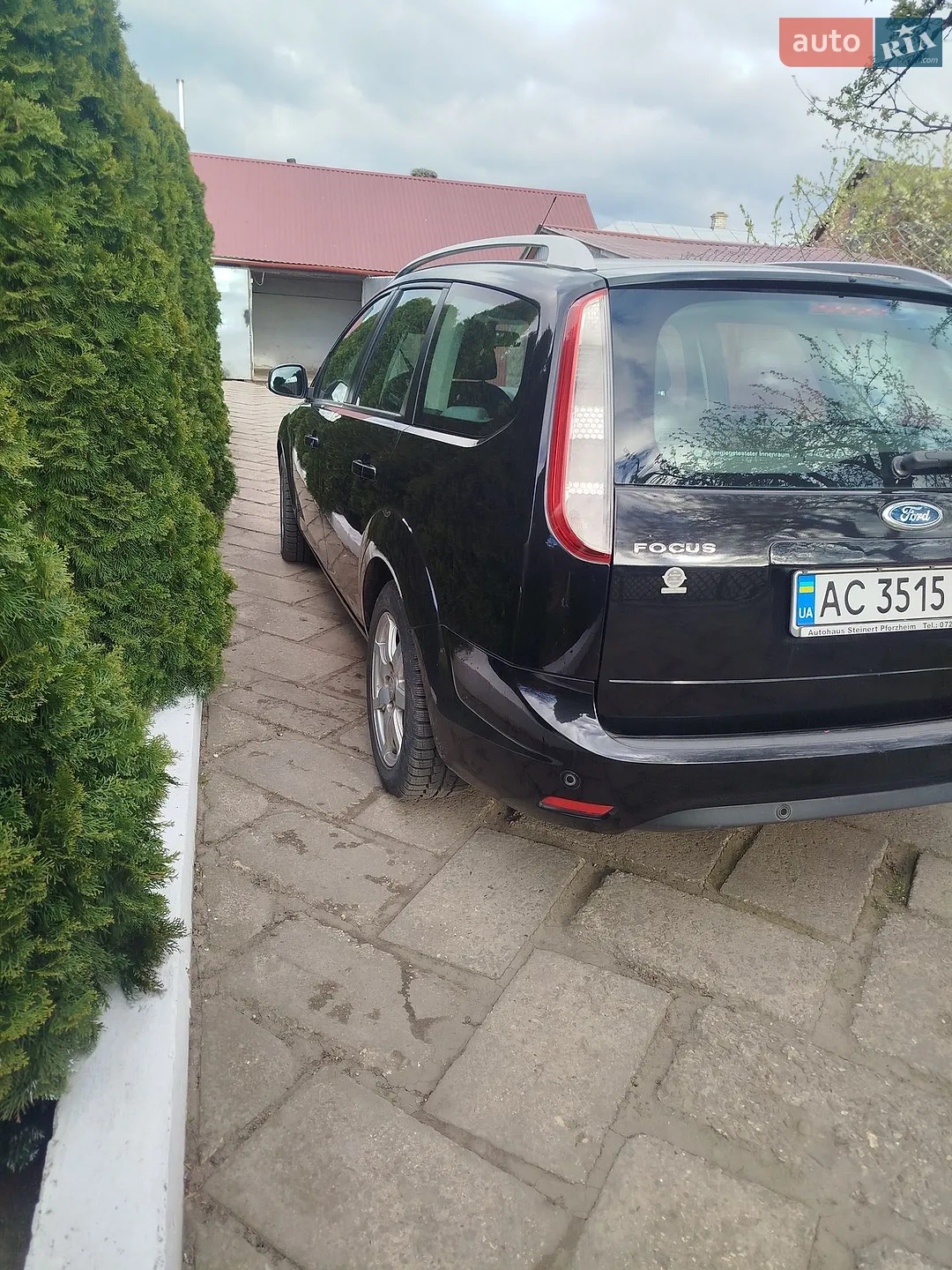 2010 Ford Focus - мініатюра 2