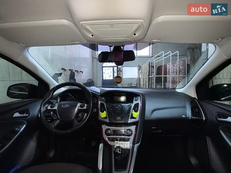 Універсал Ford Focus 2011 в Конотопі
