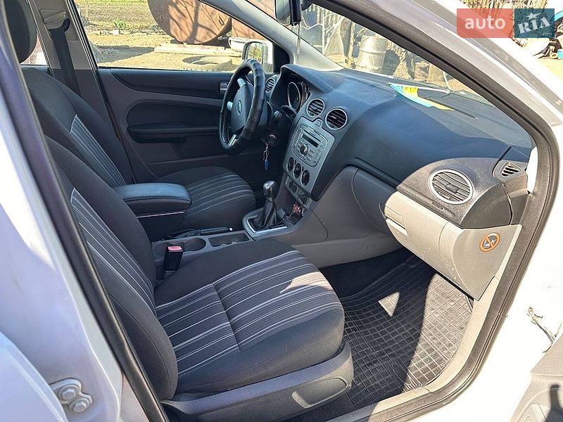 Хэтчбек Ford Focus 2008 в Вознесенске