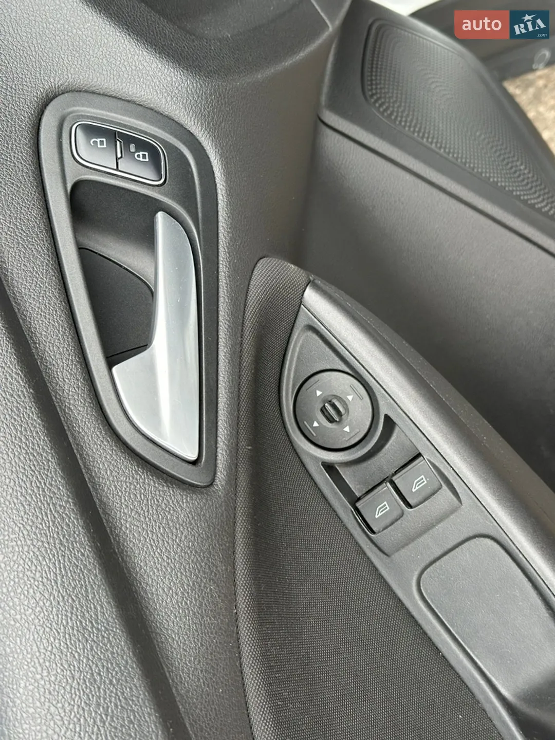 2015 Ford Focus - мініатюра 26