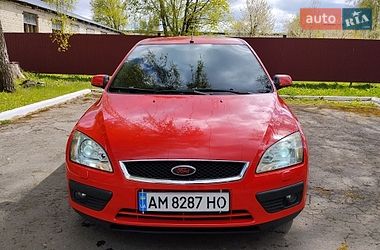 Хетчбек Ford Focus 2005 в Кореці