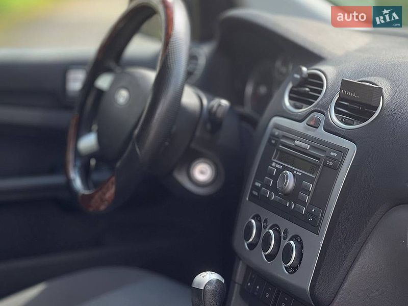 Хэтчбек Ford Focus 2007 в Львове