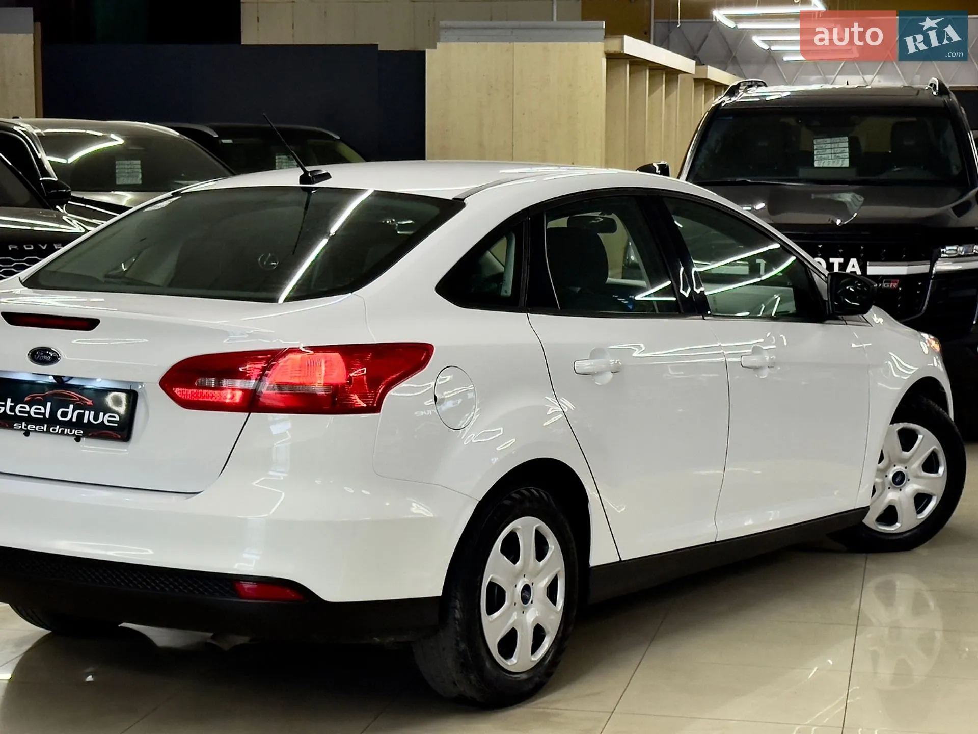 2017 Ford Focus - мініатюра 12