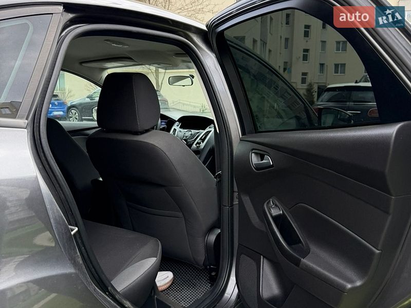 Седан Ford Focus 2012 в Львові