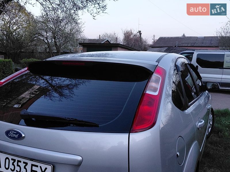 Хетчбек Ford Focus 2005 в Ніжині