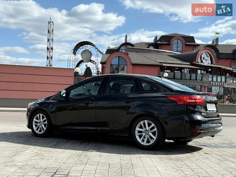 Седан Ford Focus 2015 в Дрогобичі
