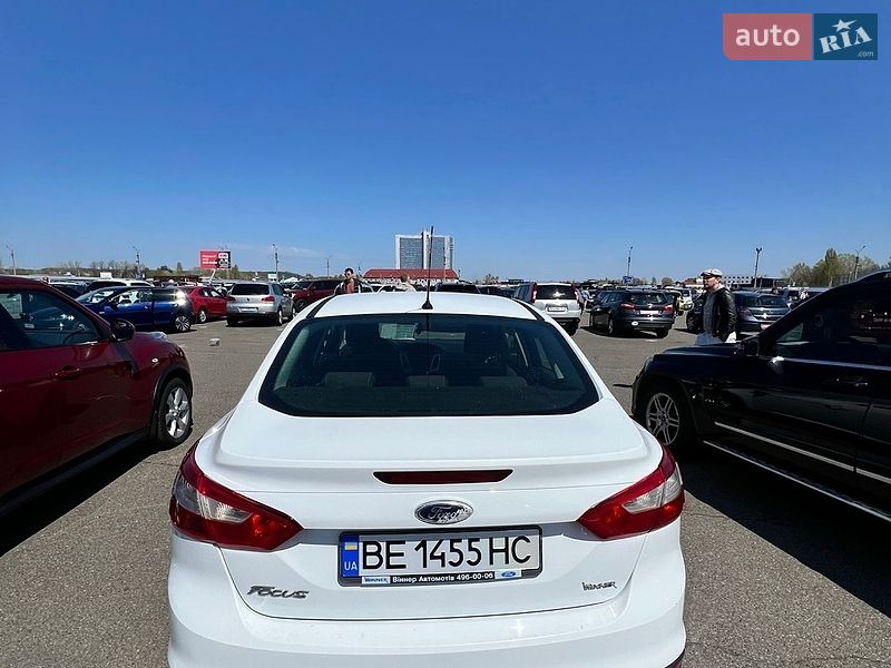 Седан Ford Focus 2012 в Софиевской Борщаговке