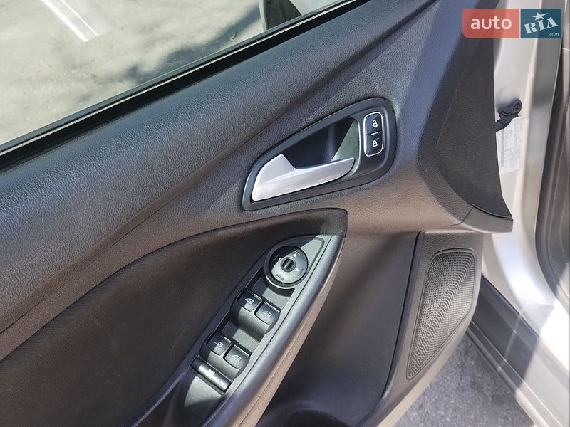 Хетчбек Ford Focus 2017 в Дніпрі