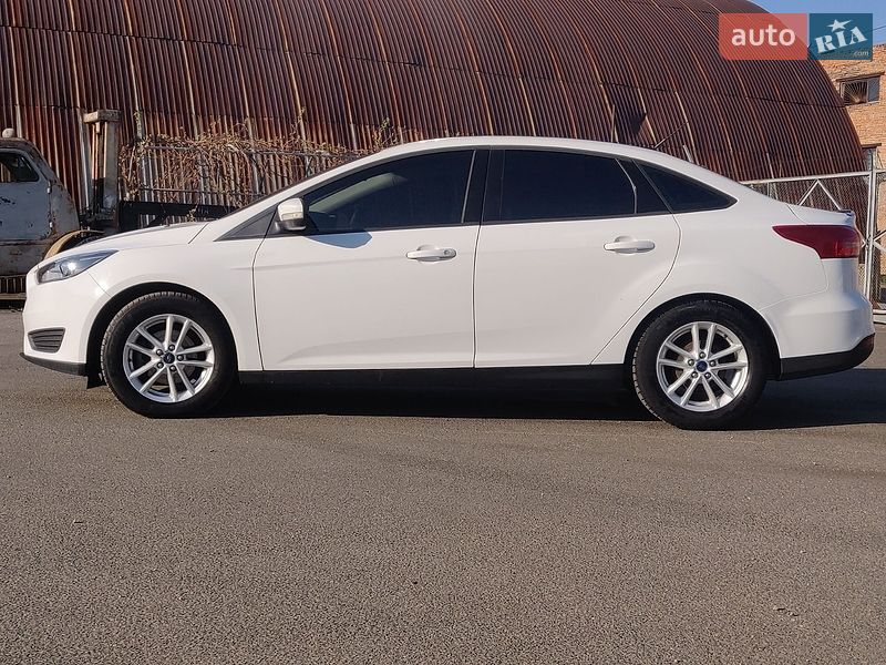 Седан Ford Focus 2015 в Киеве