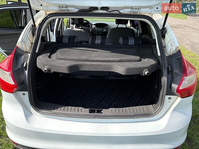 Хэтчбек Ford Focus 2014 в Першотравенске