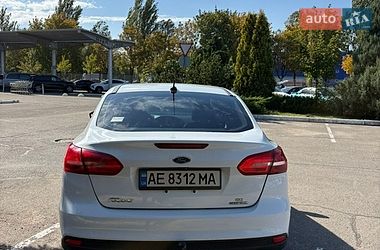 Седан Ford Focus 2015 в Дніпрі