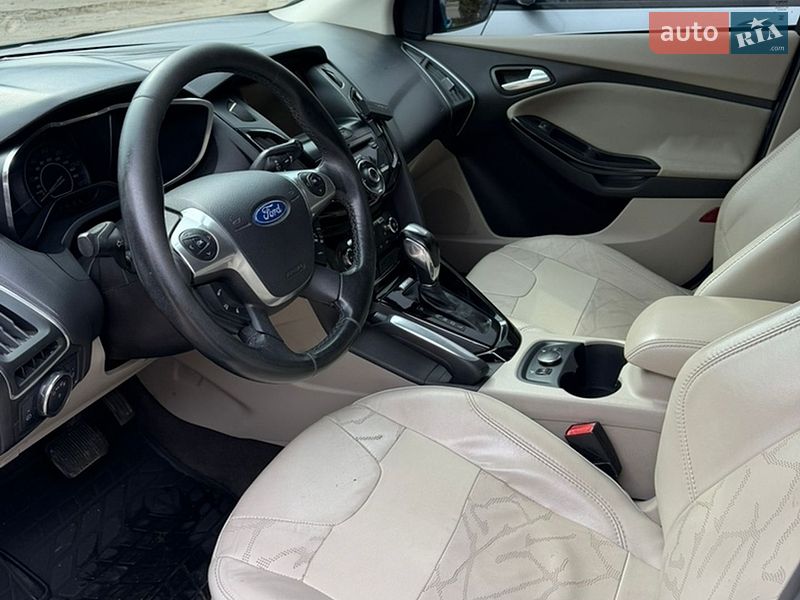 Хэтчбек Ford Focus 2012 в Золотоноше