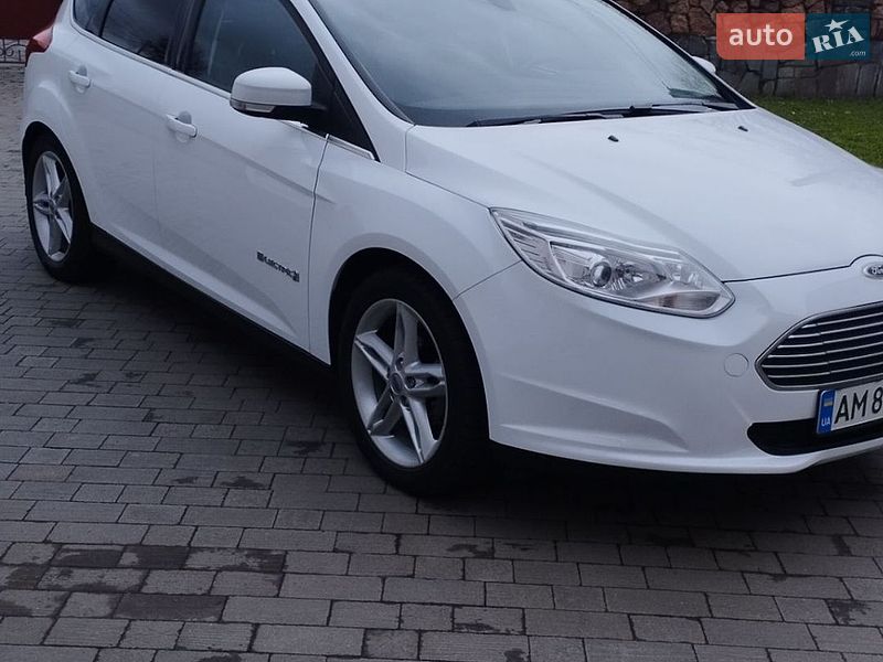 Хетчбек Ford Focus 2015 в Житомирі
