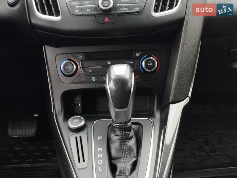 Хетчбек Ford Focus 2015 в Житомирі