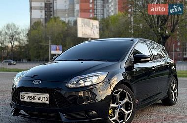 Хэтчбек Ford Focus 2012 в Днепре