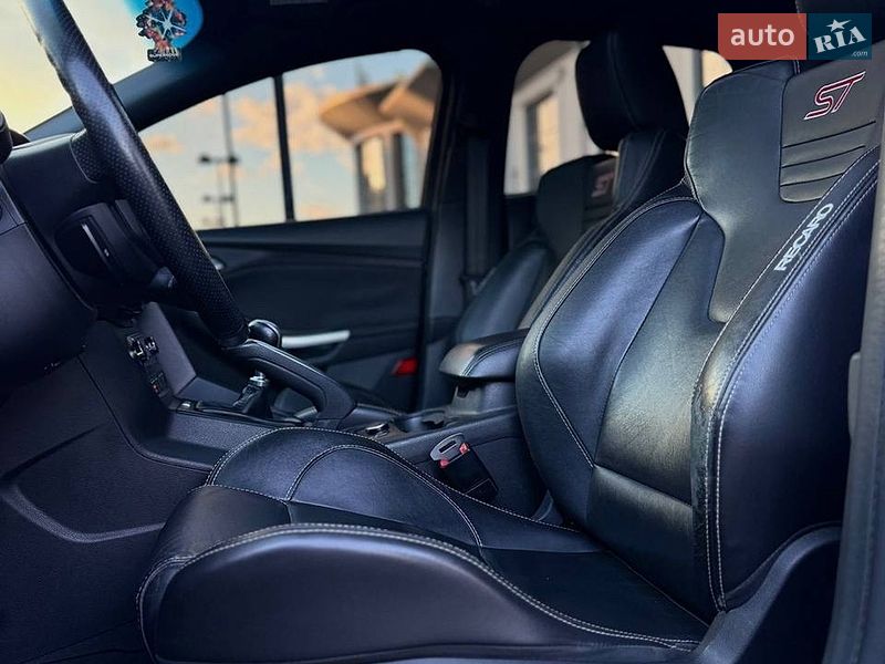 Хетчбек Ford Focus 2012 в Дніпрі