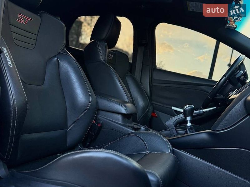 Хетчбек Ford Focus 2012 в Дніпрі