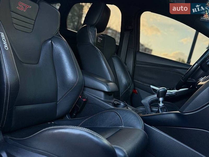 Хетчбек Ford Focus 2012 в Дніпрі