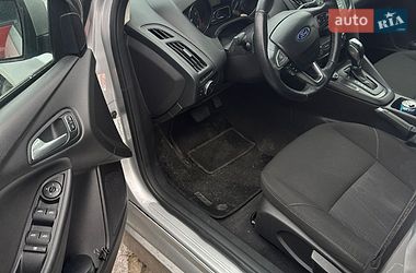 Седан Ford Focus 2015 в Смілі