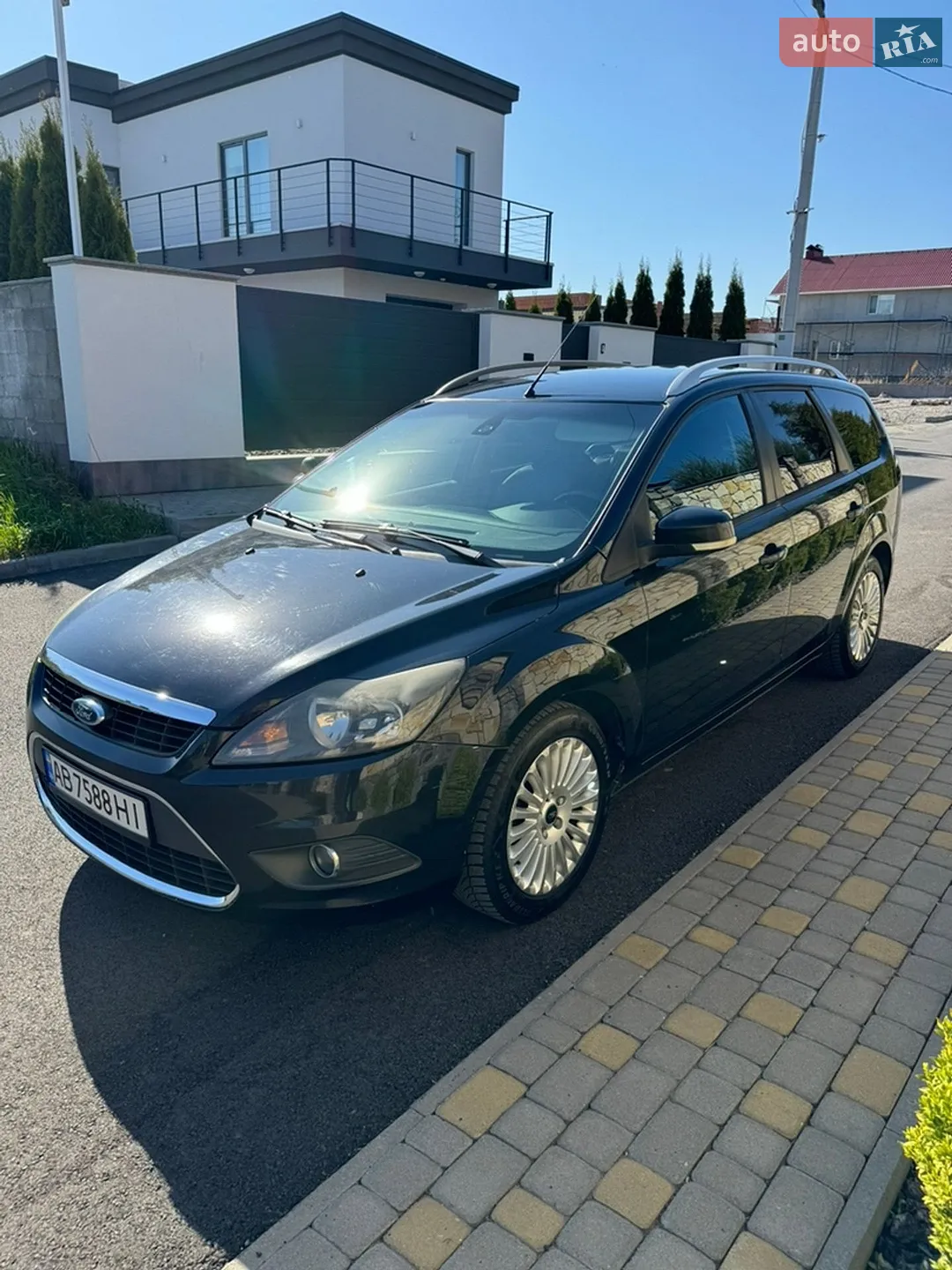 2010 Ford Focus - мініатюра 2