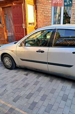 Хэтчбек Ford Focus 2000 в Бородянке