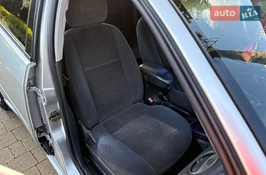 Седан Ford Focus 2001 в Городку