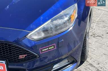 Хэтчбек Ford Focus 2016 в Киеве