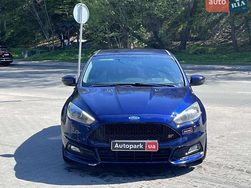 Хэтчбек Ford Focus 2016 в Киеве